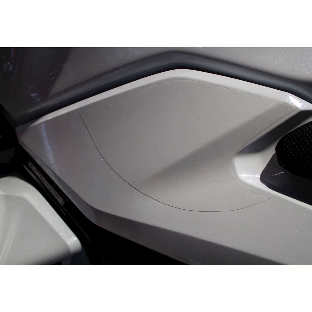 R&G Second Skin Tank Protection for the Yamaha MT-09 Tracer ('15-), 900GT ('18-)