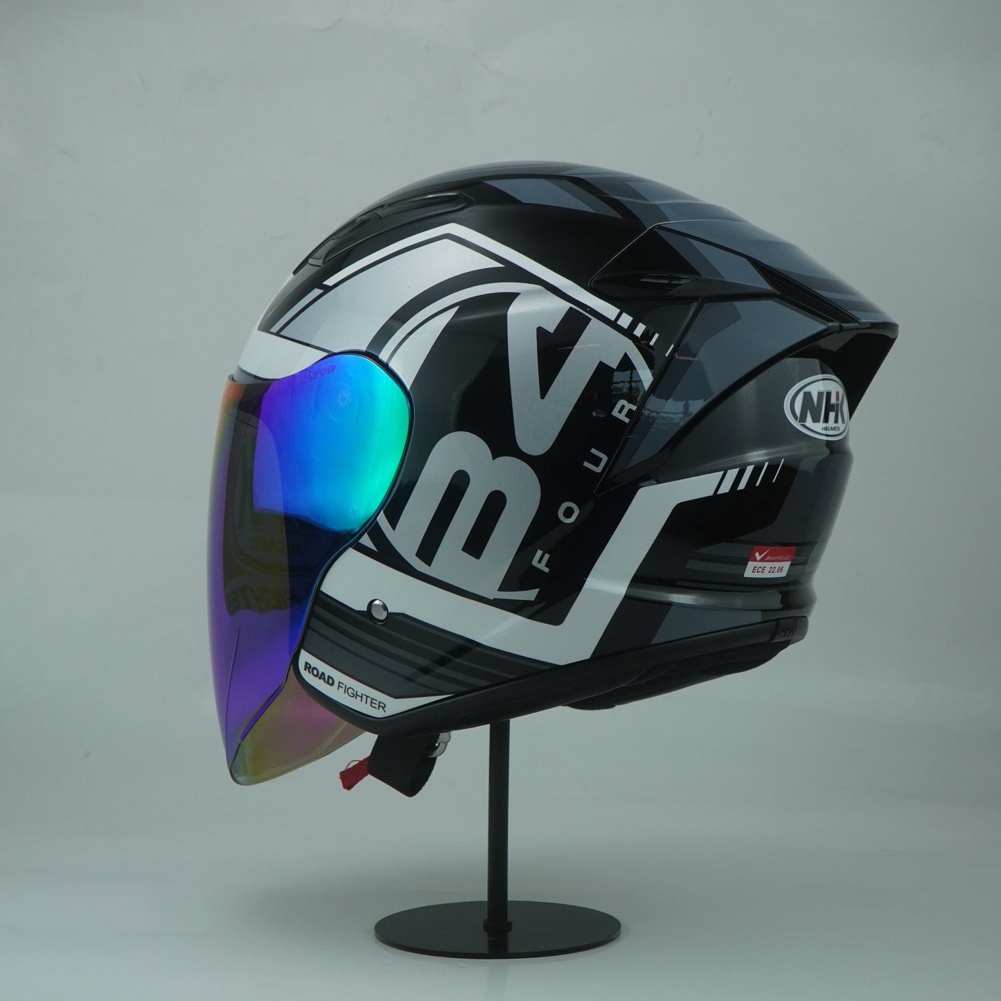 NHK Helmet S1GP S B-Four (Black/Silver Gray Glossy)