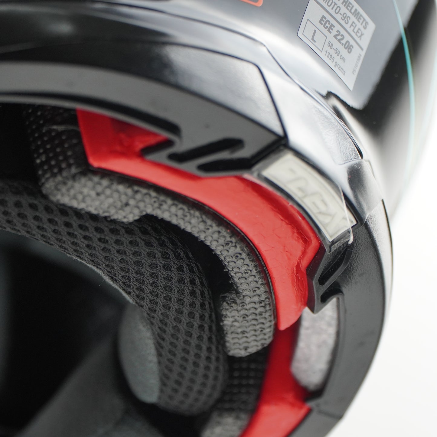 Bell Helmet Moto-9S Flex (Tagger Edge White)