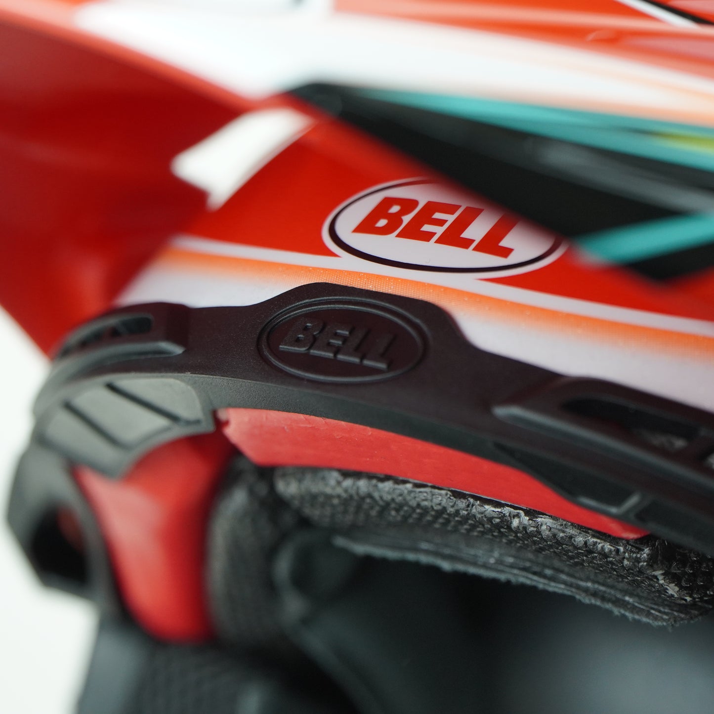 Bell Helmet Moto-9S Flex (Tagger Edge White)