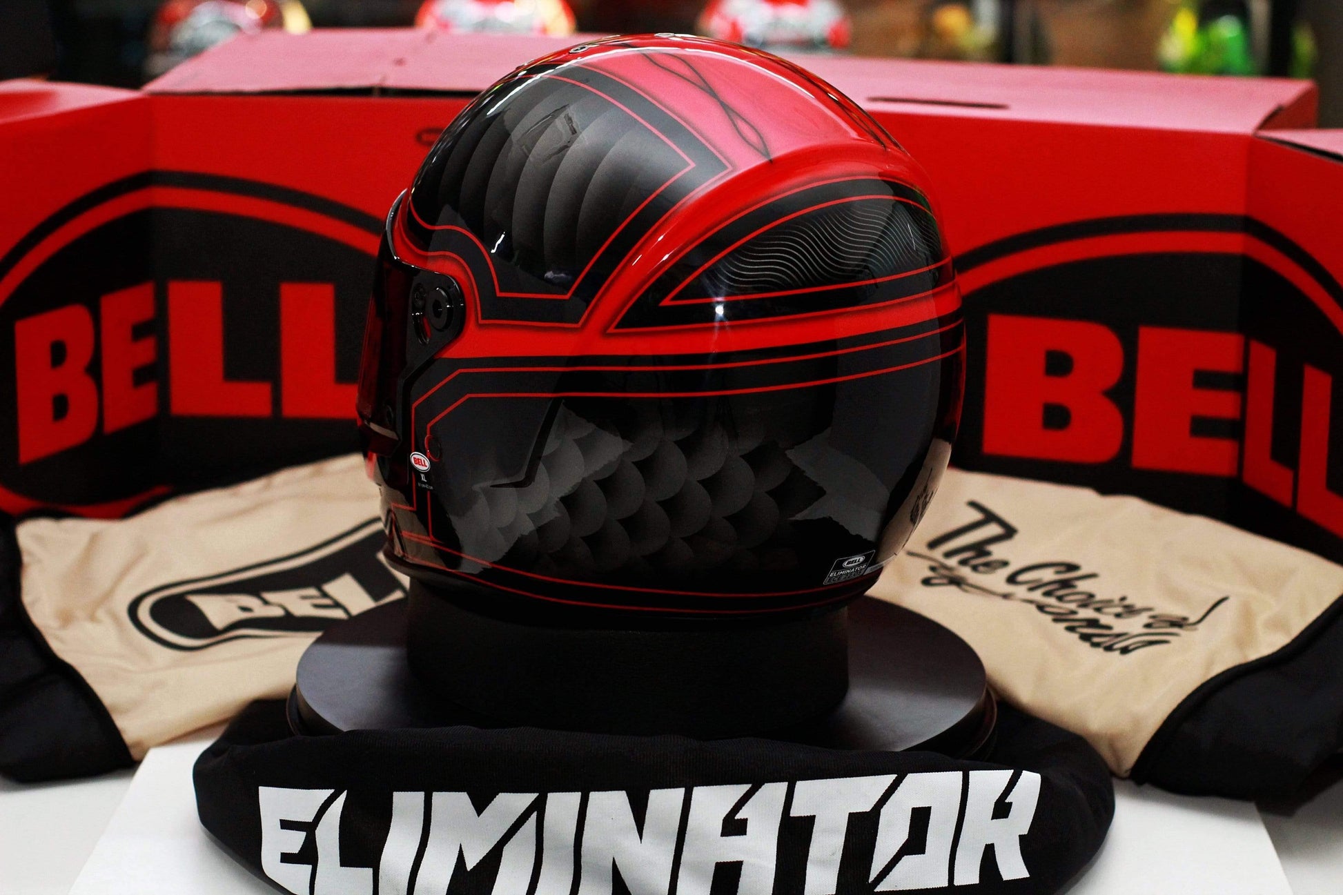 Bell Eliminator (Outlaw Black/Red) - Durian Bikers