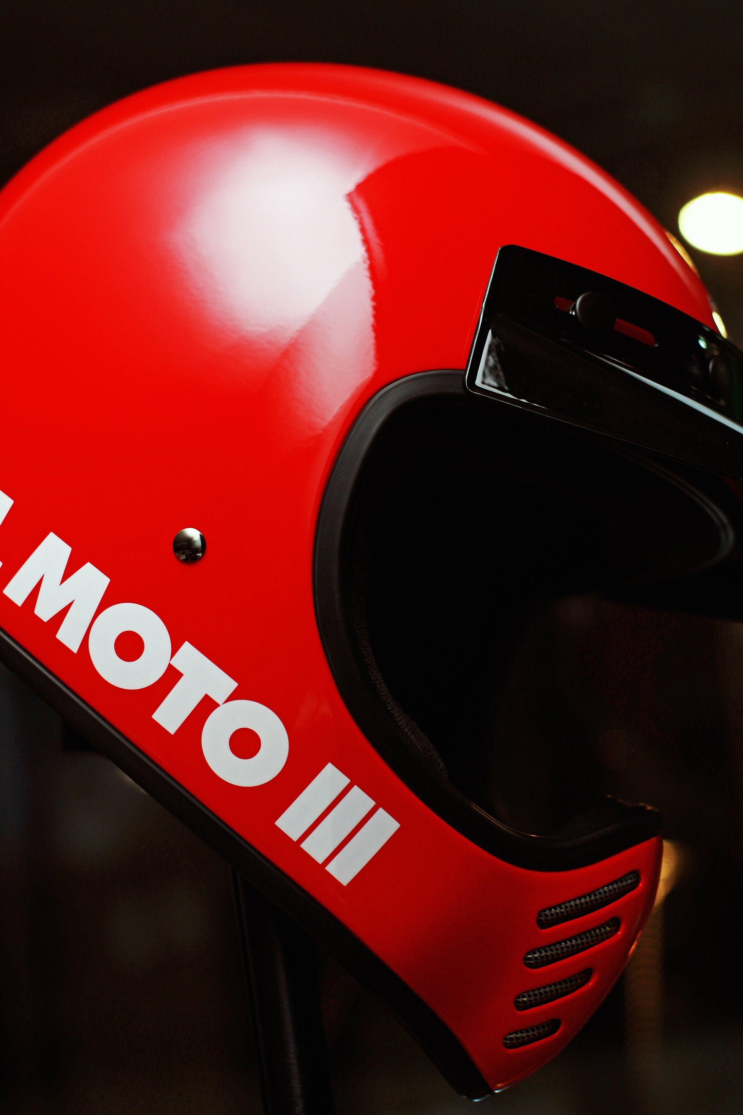 Bell Moto-3 (Classic Red) - Durian Bikers
