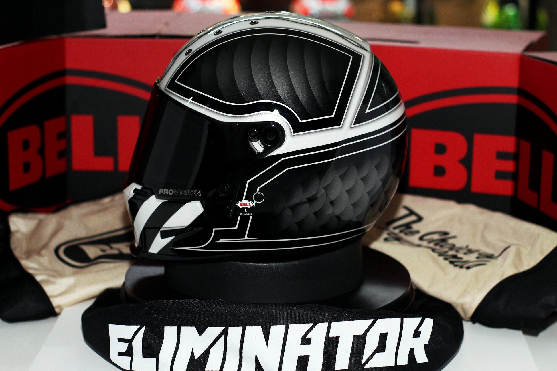 Bell Eliminator (Outlaw Black/White) - Durian Bikers