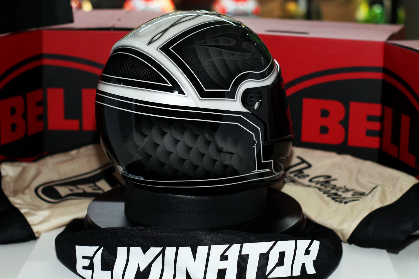 Bell Eliminator (Outlaw Black/White) - Durian Bikers