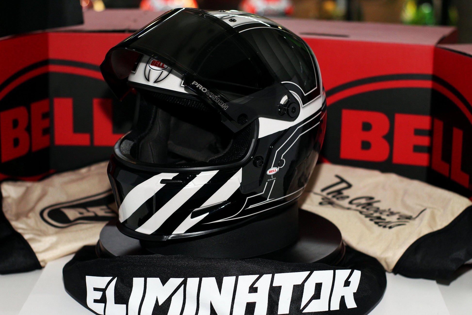 Bell Eliminator (Outlaw Black/White) - Durian Bikers